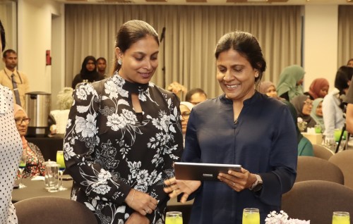 Dharivarun ah nafsaanee eheetherikan dheyne hotline eh