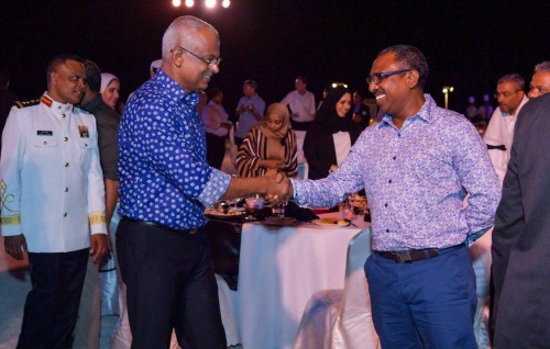 Gaumu rangalhah hingevumah Raees ah huras alhanee coalition in: Azim