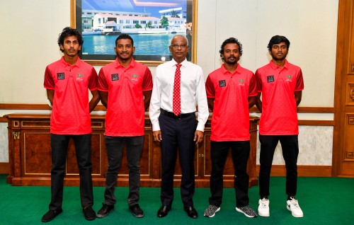 Raees, National body boarding senior team ah hihvaru dhehvaifi
