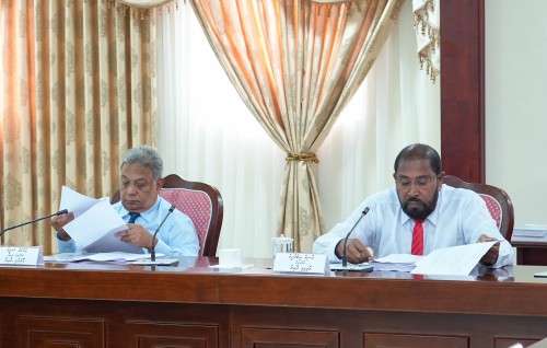 Iguthisoadhu mi haalathah vettunee mi sarukaaruge sababun neh noon, alhan jehey hurihaa fiyavalhuthakah thaaeedhu: Qasim