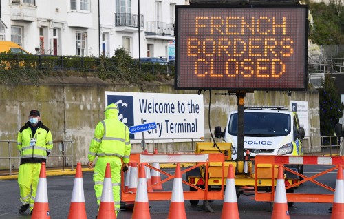 France closes borders to most non-EU travel
