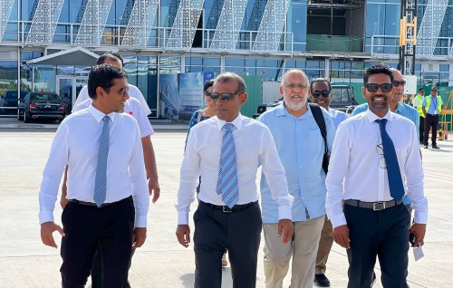 Ilyas aai Amru ah thaaeedhu kuranee dharani hallu kuran, 3 iru kaigen ulheveynee e beyfulhunnaa eku: Nasheed