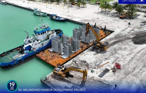 Milandhoo bandharu ge masakkathah beynunvaa concrete galuge 4 vana shippment gengosfi