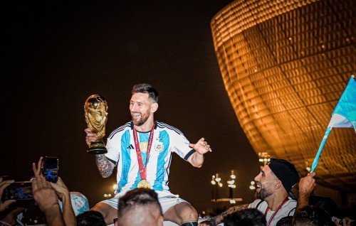 Messi World Cup jersey thakeh neelamugai vikkaalanee, Final match ge jersey ehvves himeney!