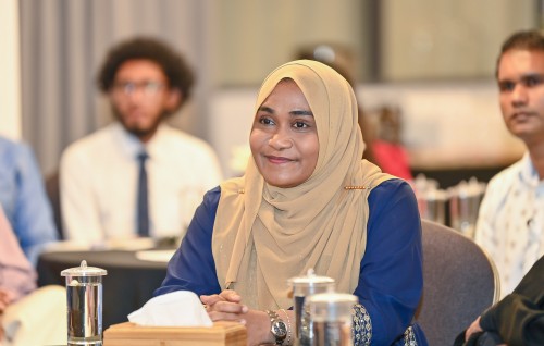 Edhunee hiley saabahah masahkaiy kohdhinumuge furusathakah, usoolun beyrun kameh nukuraanan: Madam Saajidha