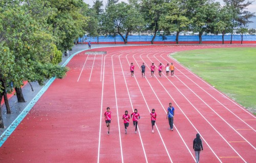 Usoolu thakakaa eku anna aadheehtha dhuvahu Male' synthetic track aanmunnah hulhuvaalanee