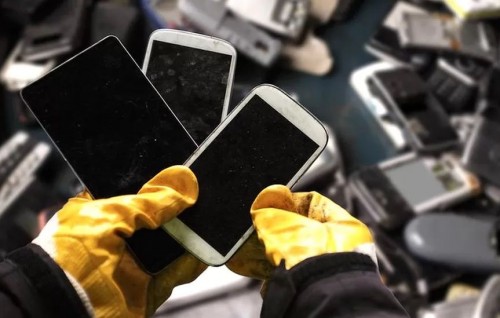 Electronic kuni: Mi aharu ekanives 5 billion phone ge kuni