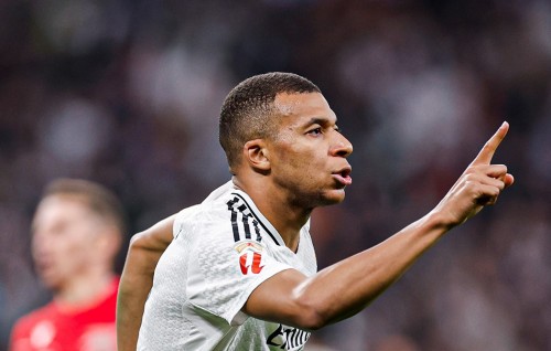 Molhakaaeku Real Barca aa gaathah, Mbappe ge kulhumah Ancelotti ge thaureefu