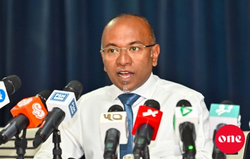 Democrats ge Raees ge magaamun Hassan latheef isthiufaa dhehvaifi