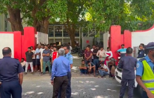 Musaara nudheythee ihuthijaaju kuri 55 bidheysee aku immigration ge belumuge dhashah
