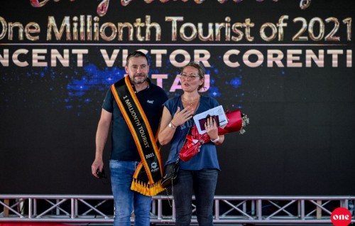 Maldives welcome one millionth tourists