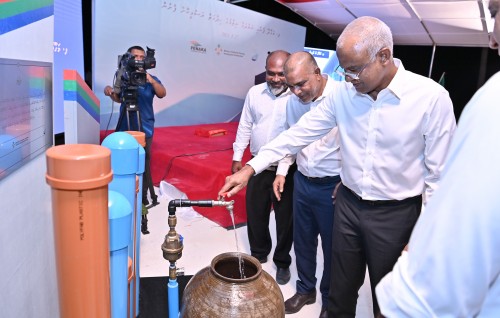 Photo: Raees, Magoodhu fenaai narudhamaa nizaam ifthithaahu kohdhevvun