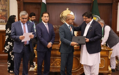 Commonwealth Parliamentary Association ge sarahahddhee conference gai Nazim thagureeru kurahvvaifi