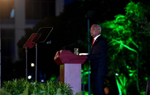 Jumhooriyyathuge hiyaluge fini kameh ekuleveynee masahkaiy therinnah haggu libbai dheegen: Raees