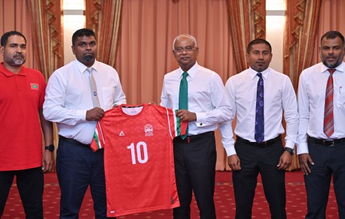 Gaumee volley team ge hiyygaimu jersey raees ah vedhumah, farumaa haassa vanee ''Manta ray'' ah!