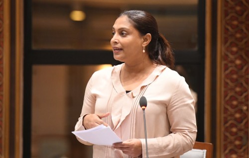 School thakah Computer aai Laptop gathumah 2019 in feshigen 17.5 Million haradhu vejje: Minister