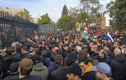 Georgia ge Abkhazia region ge aanmun nikume gaanoonu hadhaa majilis hisoarukohffi