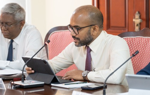 Aharegge thereygai 150 Million aai 300 million dollar dhekkeyne gaabilkan ebahuri: Finance