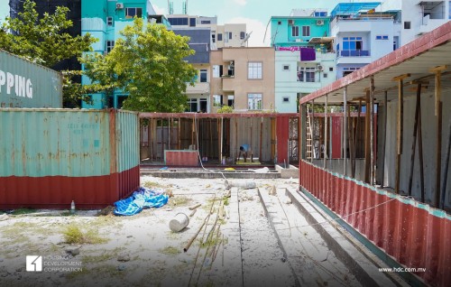 Container beynunkohgen Hulhumale' gai hadhaa park roadhaige kurin ninmanee