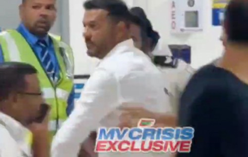 Airport thereygai maaraamaaree hingi beyru meehaa 10,000 rufiyaain joorimanaa koffi