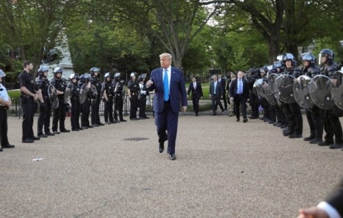 Trump threatens to send in army to end unrest