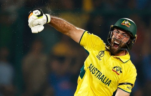 Australia ah Netherlands kairin bodumolheh, Maxwell century hedhee emme 40 boalhain!