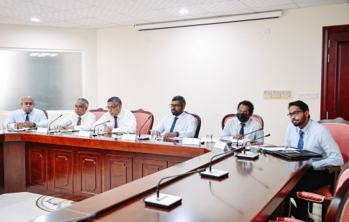 Hiyaa mashroouge dhashun alathu kaivenyah amaazu kohgen hedhi eh kotareege flat thah dhookuraane: Minister Aslam