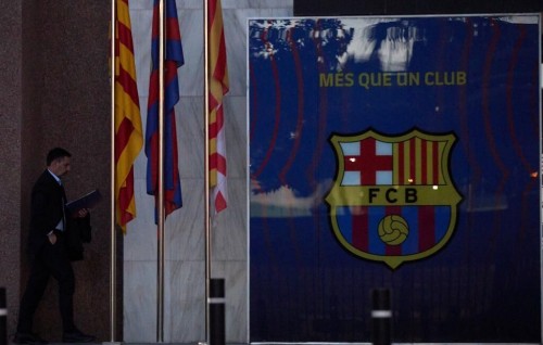 Barca inn referee inn gannan 1.6 million euro haradhu kurikamuge thuhumathu!