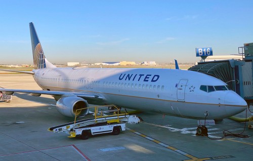 United airlines ge flight eh 8 minute therey kuhlliyakah 28,000 foot ah thirikohffi