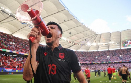 Daku 2 match ah suspend, Croatia aai Albania ah fiyavalhu alhaifi
