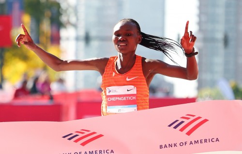 Kenya ge Chepngetich, dhuniyeyge anhen marathon record muguraalaifi