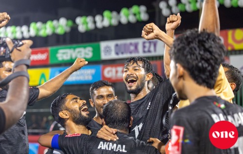 Anekkaaves Kaashidhoo ge jaadhoo, enmen hairaan kollai final ah