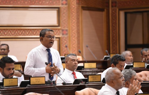 Ameen ah hedhigoiy raees ah hadhan govaali massalaigai fiyavalhu alhan govaalai kulli massalaeh