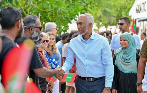 Raa atholhuge 11 rashakah kurahvvaa dhathurufulhehggai Raees Dr. Muiz furaavadaigenfi