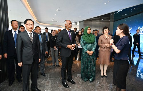 Raees Dr. Muizzu Chinage Fujian province ge free trade zone ballavaalavvaifi