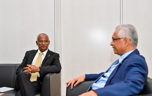 Raees Solih, Mauritius ge boduvazeeraa bahdhalu kurahvaifi, Viyafaari aai fathuruverikamaa gulhey mashvaraa kurehvi