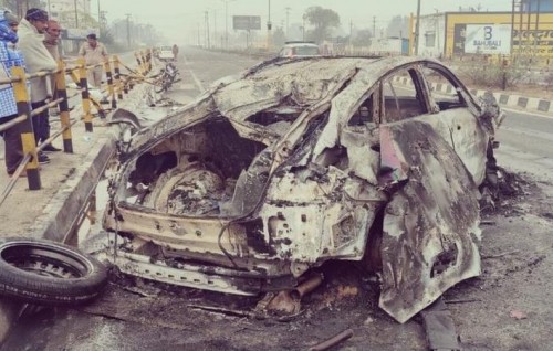 Nurakkaatheri car accident eh gai India ge wicketkeeper Rishabh ah bodethi aniyaathakeh