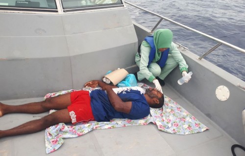 Rey dhanvaru kandumatheege 6 haadhisaa: ekakah aniyaave faruvaa dhenee