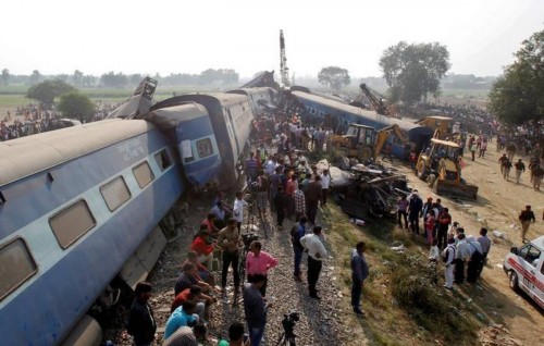 Pakistan gai rail eh dhagandun kahaalai hingi accident gai 30 meehun maruvejje