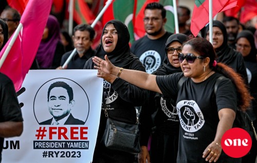 ONE Photo: Yaamin minivan kurumah govaalai beyvvi hingaalun