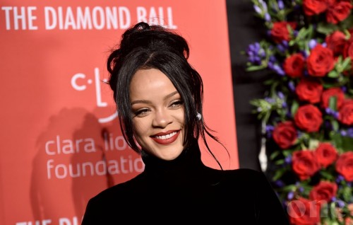 Rihanna on 'Batman' Rumors: 'I Would Always Wanna Play Poison Ivy'
