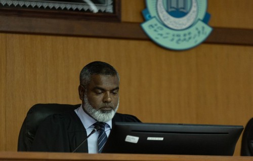 Emme fandiyaaraku innavaigen furathama faharah High Court gai adu ehumeh baavvaifi