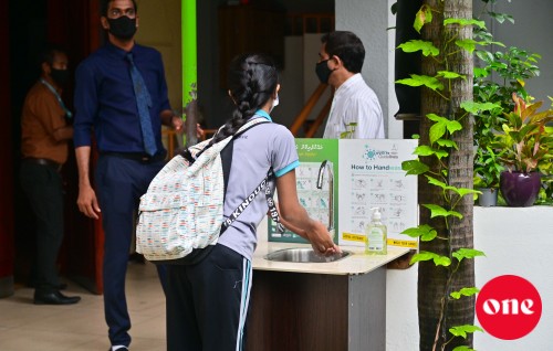 Party akah dhiya dharivarun thakeh Covid ah positive vejje