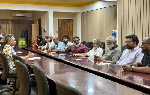 Goathi libunu meehun magumathivaan furusatheh nudheynan: Azim