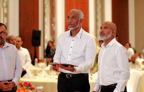 Raajjeyn beyrugai ulhey dhivehi kudhinah Dhivehi/ Islam kiyavaidhey programme ifuthithaahu koffi