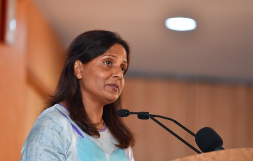 Geygai anhenun adhaakuraa dhauru balaigane, firihenun ekamugai baiverivaan jehey: Fazna