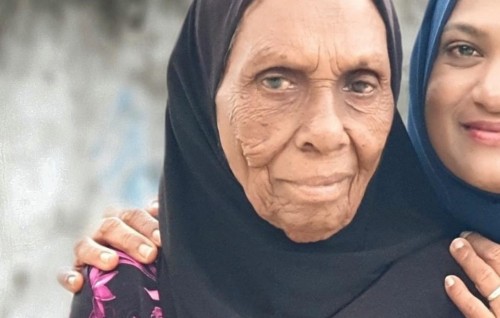 Thinadhoo in gelligen hoadhi anhen meehaa faruvaa dhemun dhanikoh maruvejje