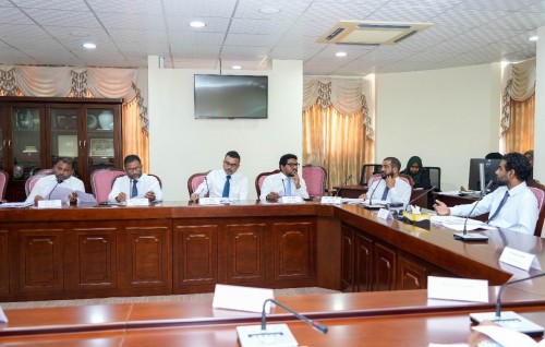 4 Memberun vakikuran ninmaafai vanthee, ithuru meehun ge bas hoadhan edhi tax tribunal ge muvazzafun majilis ah