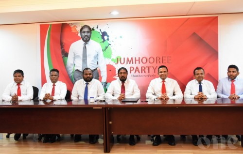 Nazim aai Riyaz ah Qasim ge fini rahddheh: Siyaasee meehun party thakun kendumaai aumakee aadhaige kameh