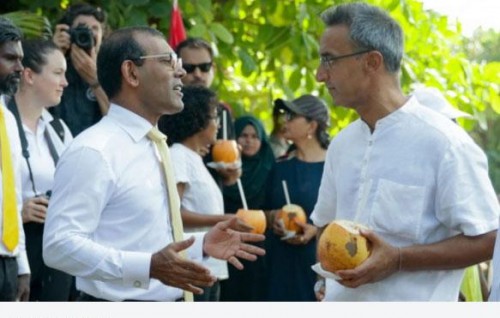 Rajapaksa ge aailaa ah Soneva in Villa eh vikkan ulhey vaahaka dhogu koffi